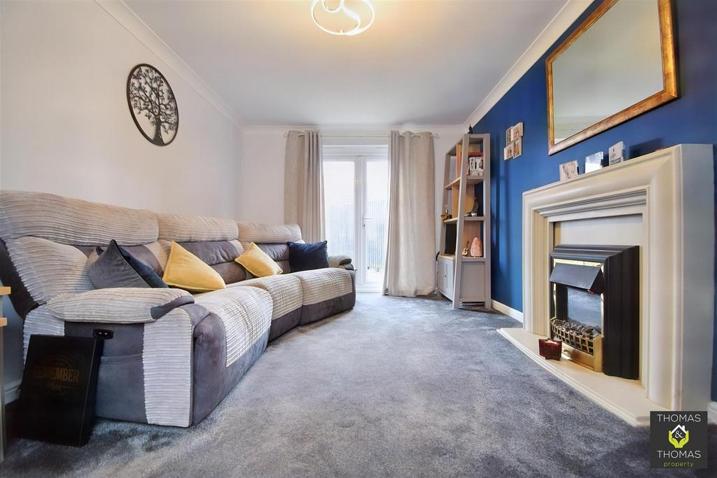 Leeming Walk Kingsway, Quedgeley 3 bed semidetached house for sale £