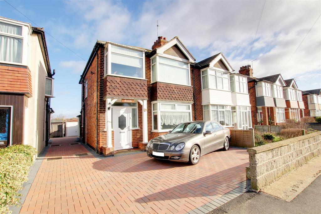 Wellington Road, Mablethorpe LN12 3 bed semidetached house for sale
