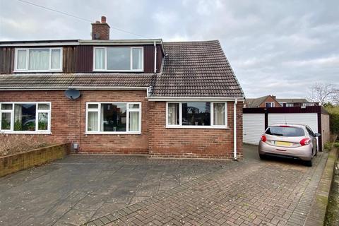 4 bedroom semi-detached house for sale, Fountain Close, Roberttown