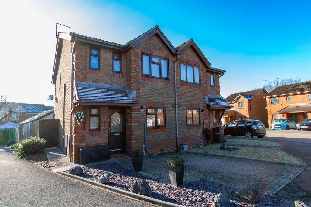 Coulstock Road, Burgess Hill 3 bed semidetached house for sale £420,000