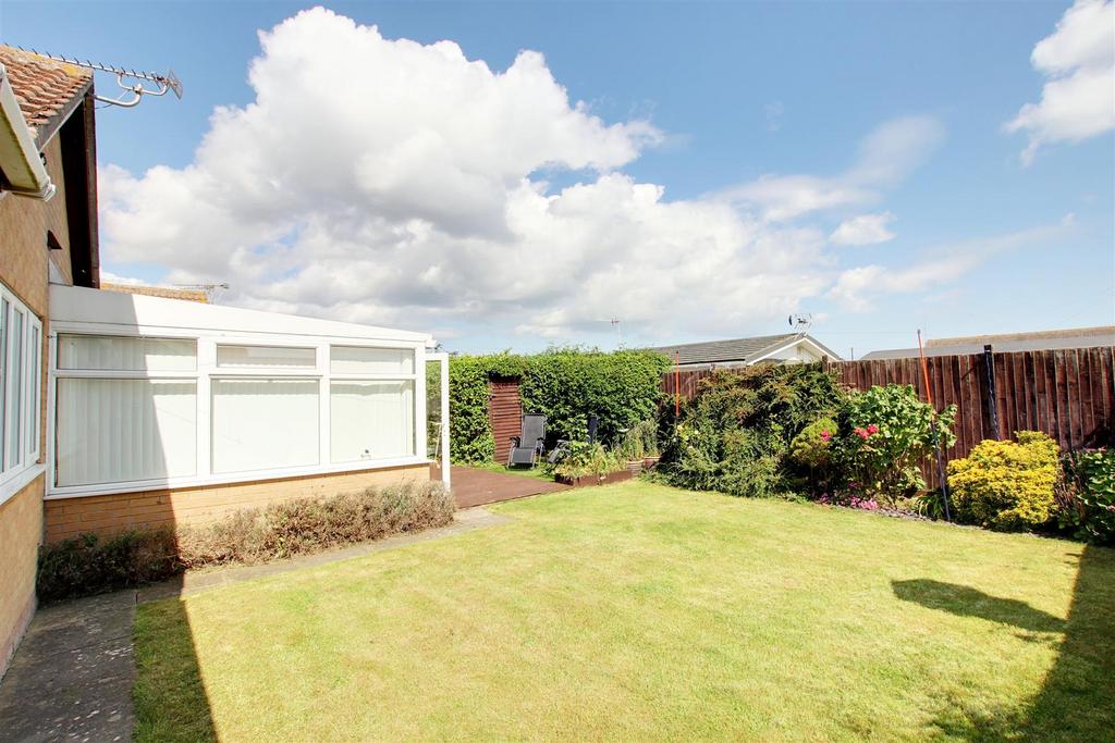 Brooke Drive, Mablethorpe LN12 3 bed detached bungalow for sale £265,000