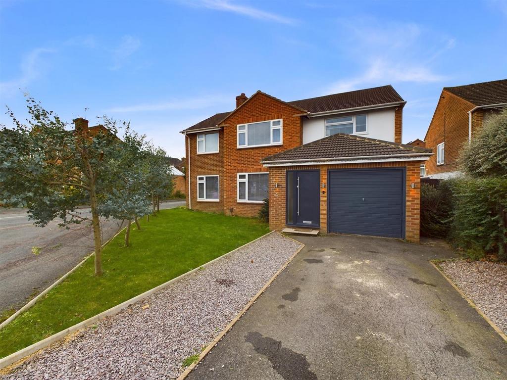 Lilliesfield Avenue, Barnwood, Gloucester 4 bed detached house for sale