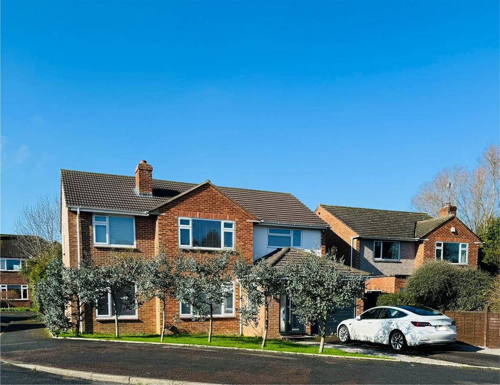 Lilliesfield Avenue, Barnwood... 4 bed detached house for sale £550,000