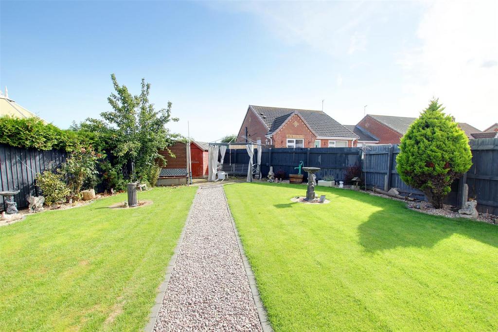 Aqua Drive, Mablethorpe LN12 2 bed detached bungalow for sale £325,000