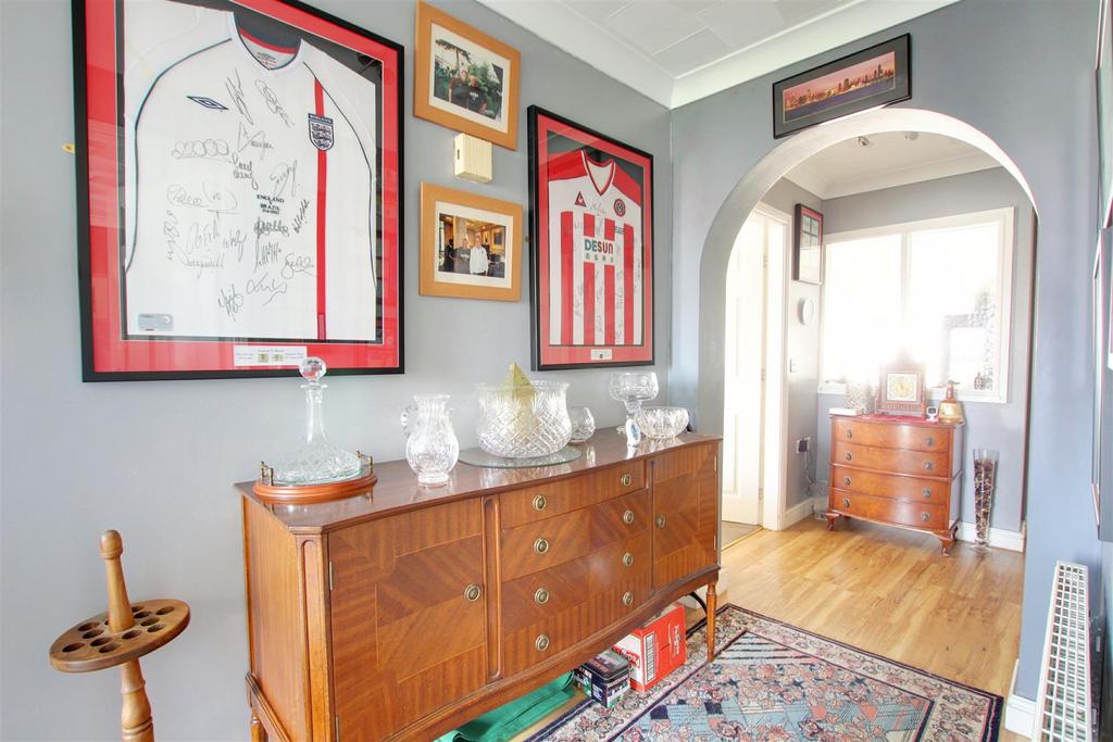 Aqua Drive, Mablethorpe LN12 2 bed detached bungalow for sale £325,000