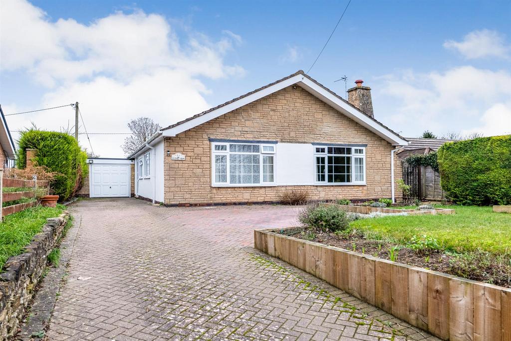 Arrow Lane, North Littleton, Evesham 3 bed detached bungalow for sale £525,000