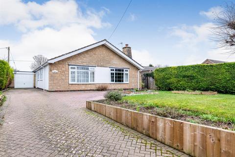 3 bedroom detached bungalow for sale, Arrow Lane, North Littleton, Evesham