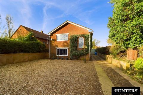 4 bedroom detached house for sale, Vicarage Lane, Bempton, Bridlington