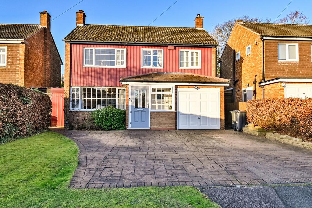 Grosvenor Close, Sutton Coldfield, B75 3 bed detached house £475,000