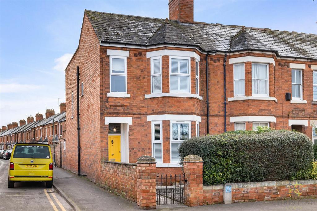Greenhill, Evesham WR11 4 bed end of terrace house for sale £385,000