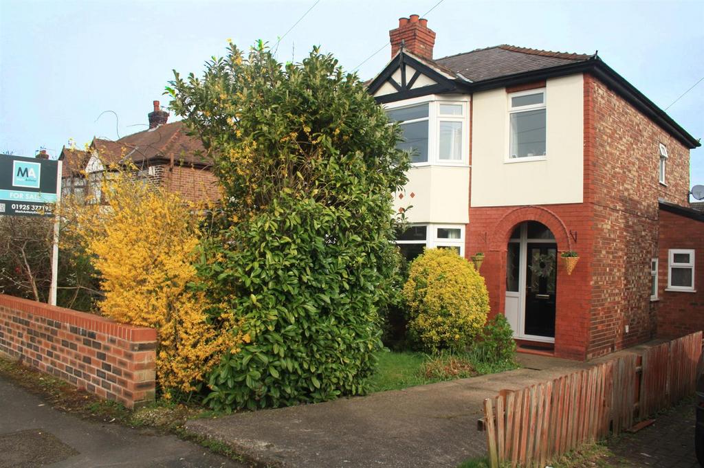 Knutsford Road, Grappenhall, Warrington 3 bed semidetached house for