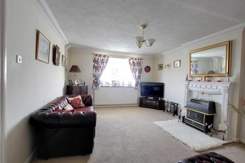 3 bedroom detached bungalow for sale, Walkington Way, Sandilands LN12