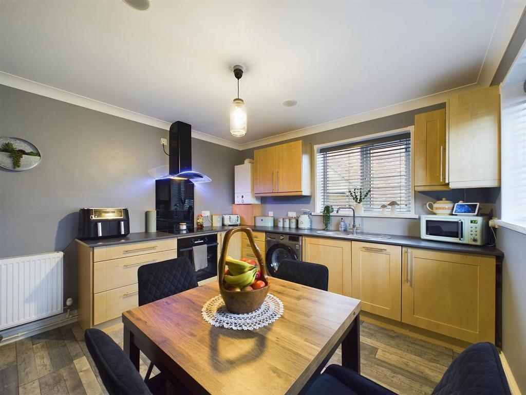 Kitchen: