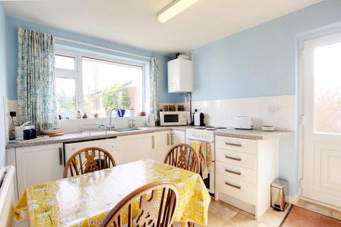 2 bedroom detached bungalow for sale, Marine Avenue, Sutton-On-Sea LN12