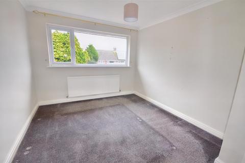 16 Turnberry Drive, Stoke-on-trent, ST4 8EZ