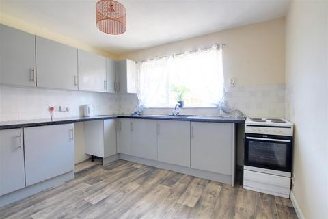 2 bedroom flat for sale, Mumby Road, Huttoft LN13