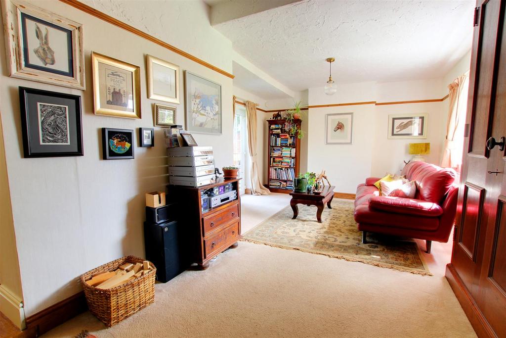 Sitting Room/ Play Room