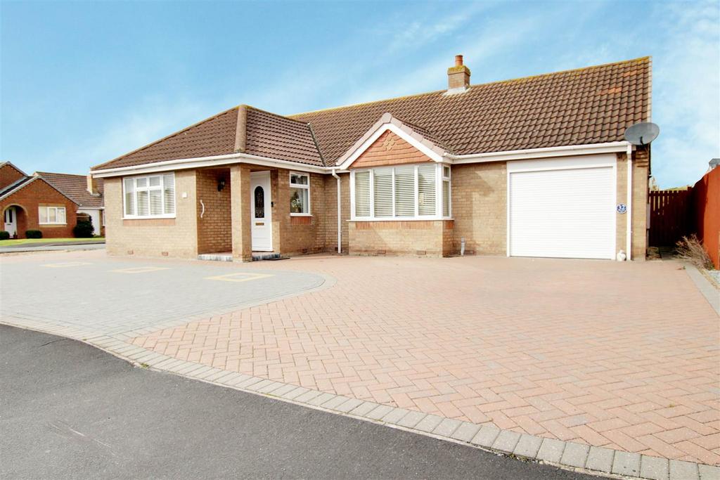 Walkington Way, Sandilands LN12 2 bed detached bungalow for sale £325,000
