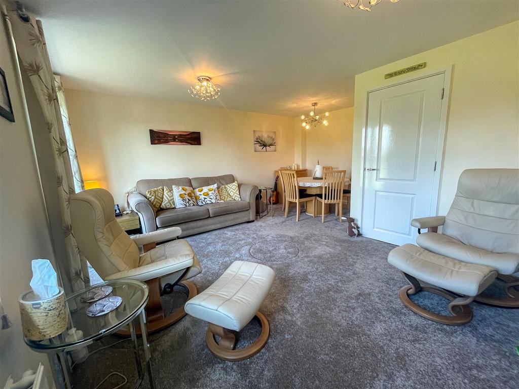 Living Room.jpg