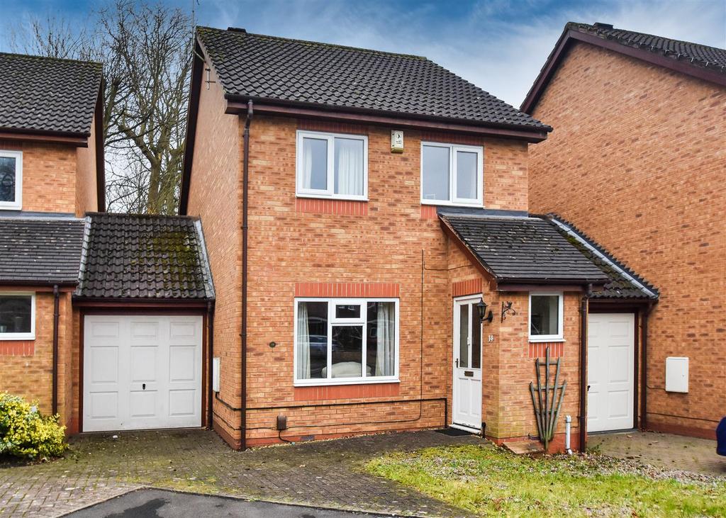 14 Alpine Way, Compton, Wolverhampton 3 bed link detached house for