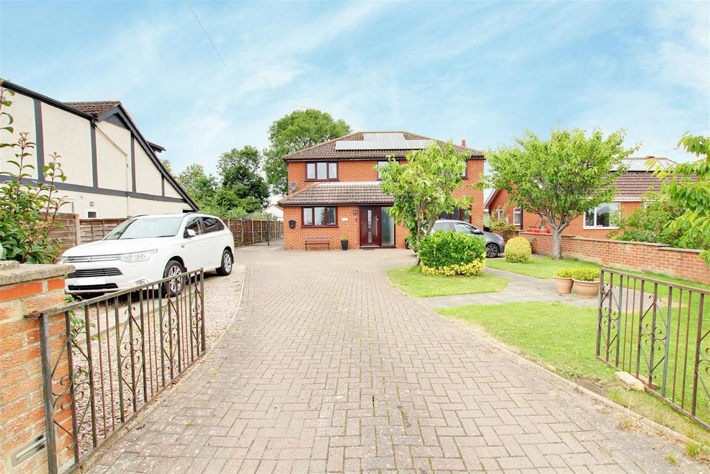 Sutton Road, Huttoft LN13 4 bed detached house for sale £475,000