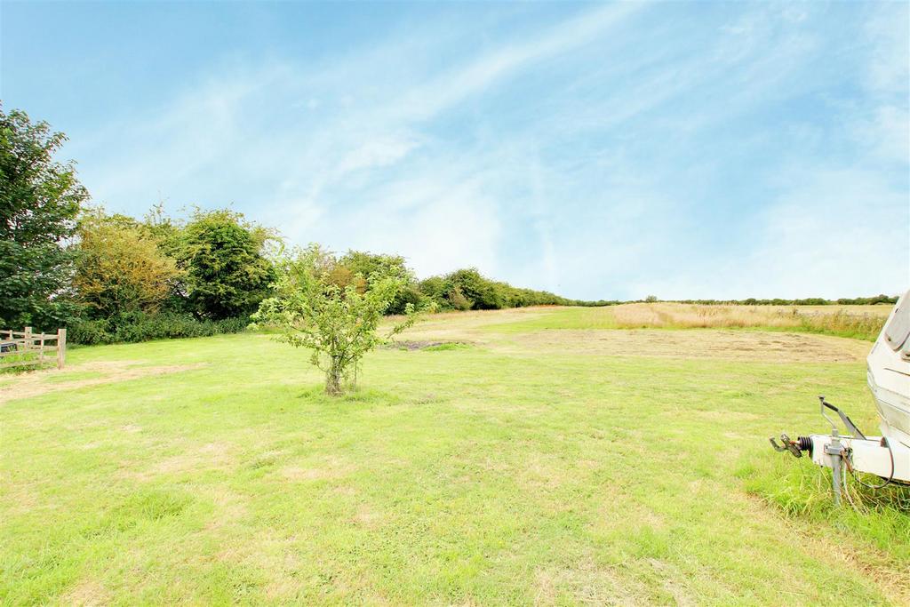 Sutton Road, Huttoft LN13 4 bed detached house for sale £475,000