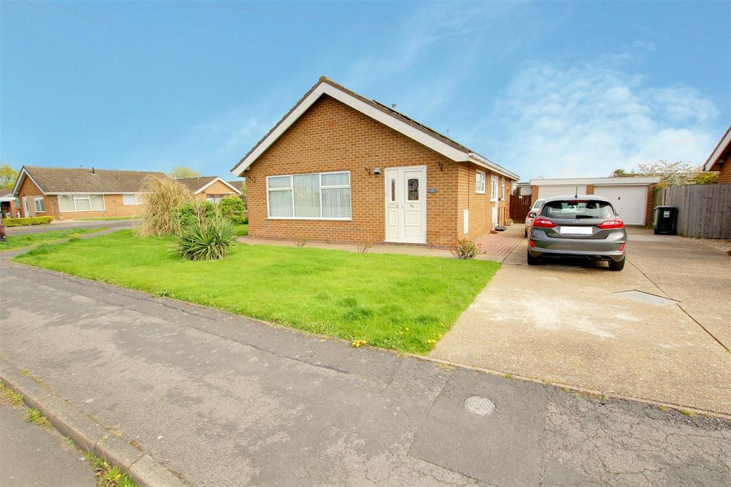 Chanctonbury Way, SuttonOnSea LN12 3 bed detached bungalow for sale