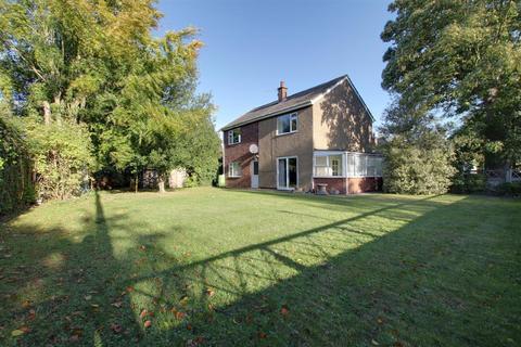 4 bedroom detached house for sale, Main Road, Maltby Le Marsh LN13
