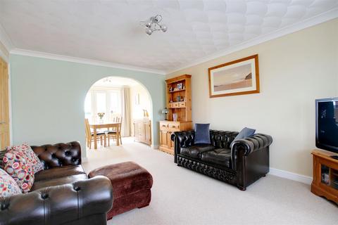 3 bedroom detached house for sale, Cawkwell Close, Sutton-On-Sea LN12