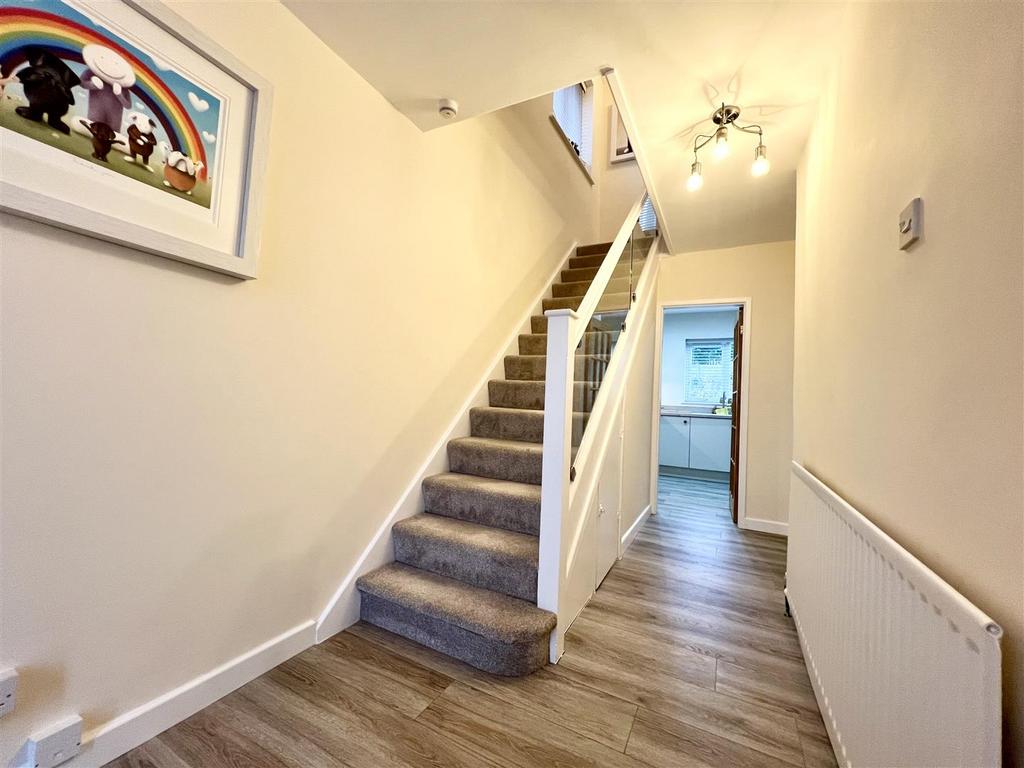 Manor Abbey Road, Halesowen 3 bed semidetached house for sale £399,750