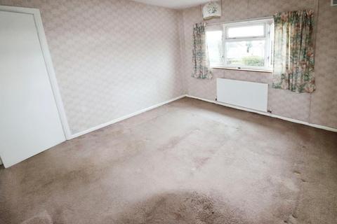 37 Cleveley Drive, Nuneaton, CV10 0JZ