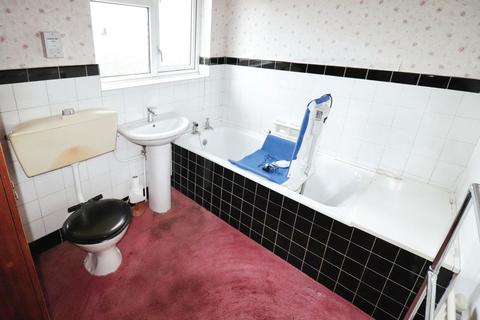 37 Cleveley Drive, Nuneaton, CV10 0JZ