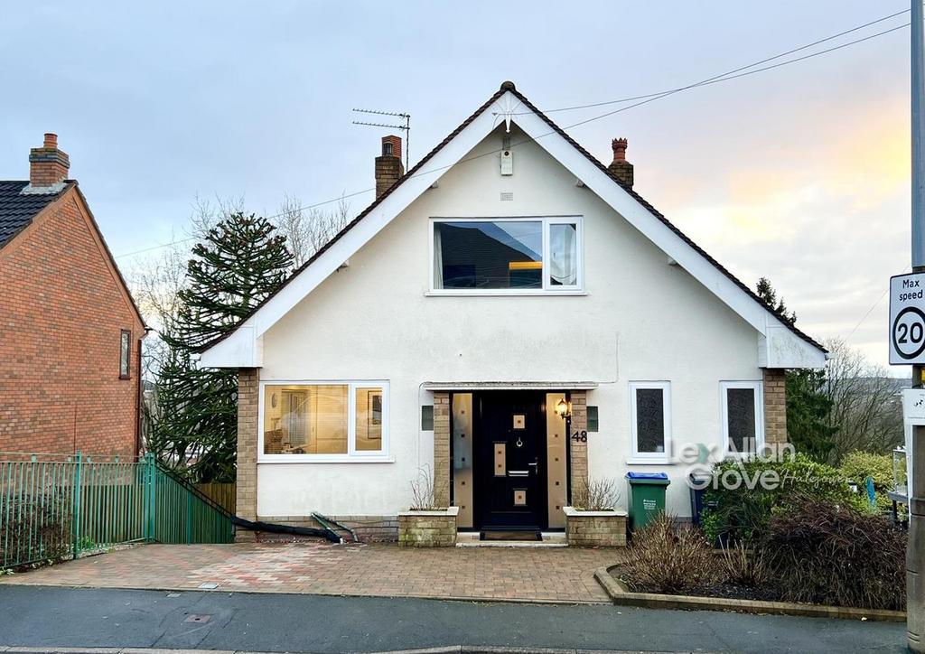 High Haden Road, Cradley Heath 3 bed detached house for sale £395,000