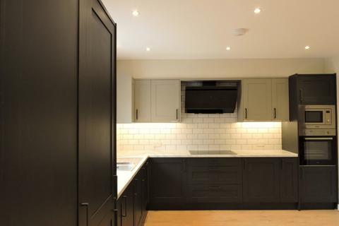 4 bedroom end of terrace house for sale, Durants Park Avenue, Enfield, Middlesex, EN3