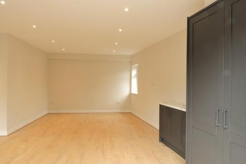 4 bedroom end of terrace house for sale, Durants Park Avenue, Enfield, Middlesex, EN3