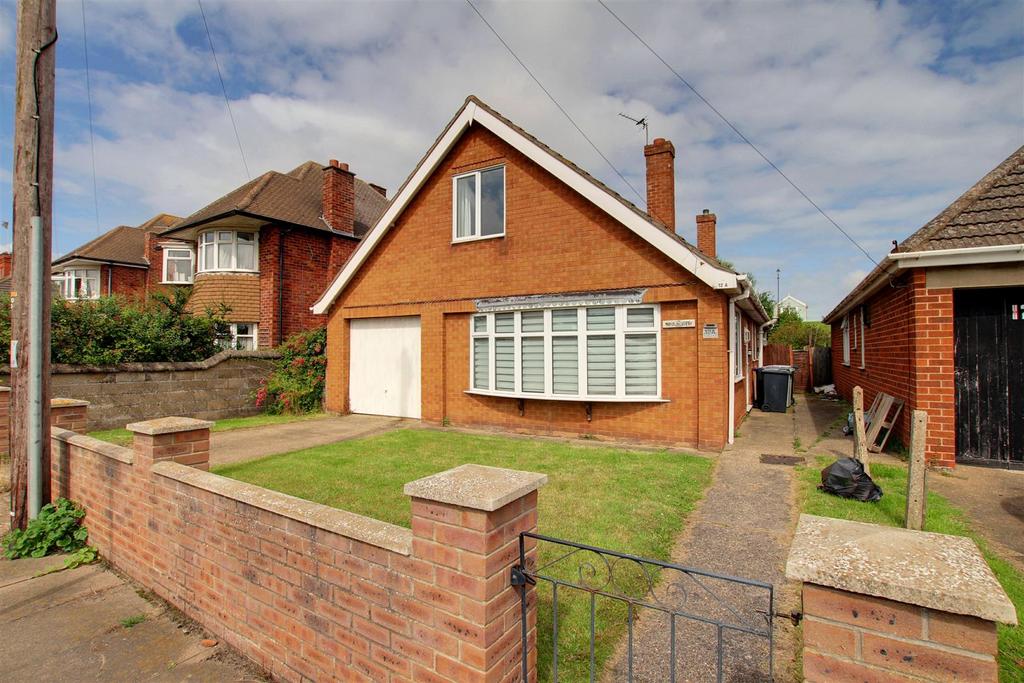 Trusthorpe Road, SuttonOnSea LN12 3 bed detached house for sale £