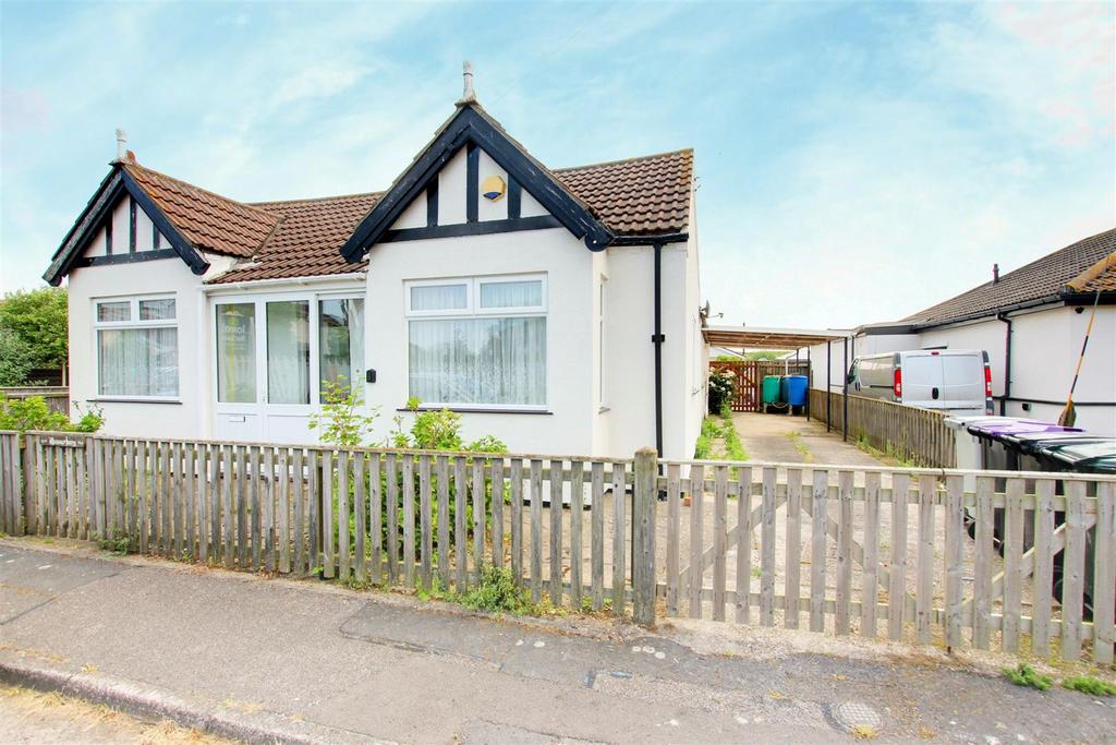 St. Peters Lane, Trusthorpe LN12 3 bed detached bungalow for sale £