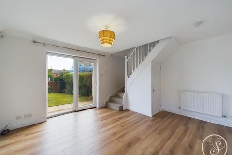 2 bedroom end of terrace house for sale, Leventhorpe Court, Oulton, Leeds