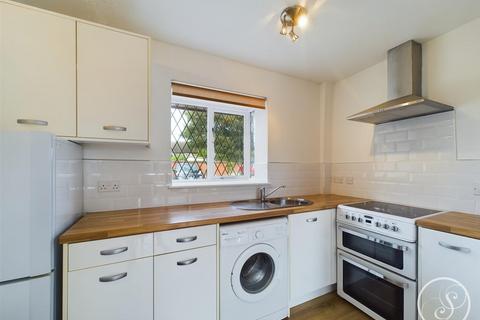 2 bedroom end of terrace house for sale, Leventhorpe Court, Oulton, Leeds