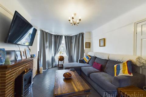 32 Crest Road, South Croydon, CR2 7JQ