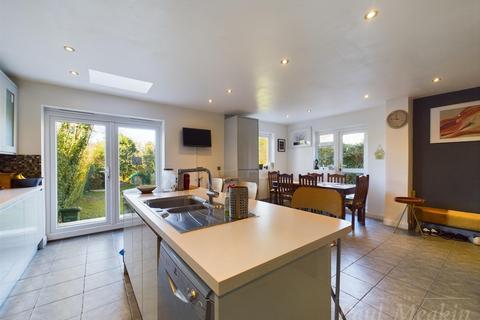 32 Crest Road, South Croydon, CR2 7JQ