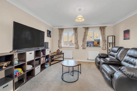 3 bedroom terraced house for sale, Acorn Way, Red Lodge