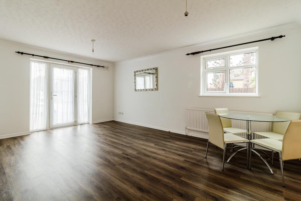 25 Carlton Road, Sidcup 1 bed flat to rent £1,300 pcm (£300 pw)