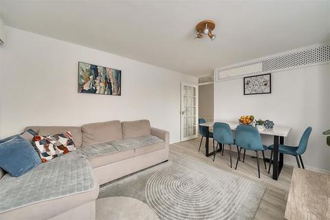 2 bedroom apartment for sale, Craigside, Kingston