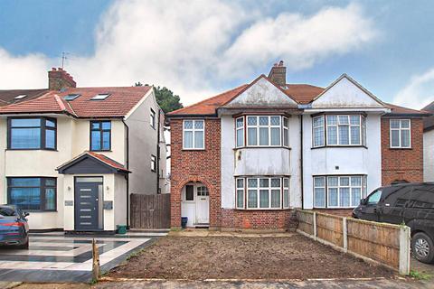 11 Hogarth Gardens, Hounslow, TW5 0QS