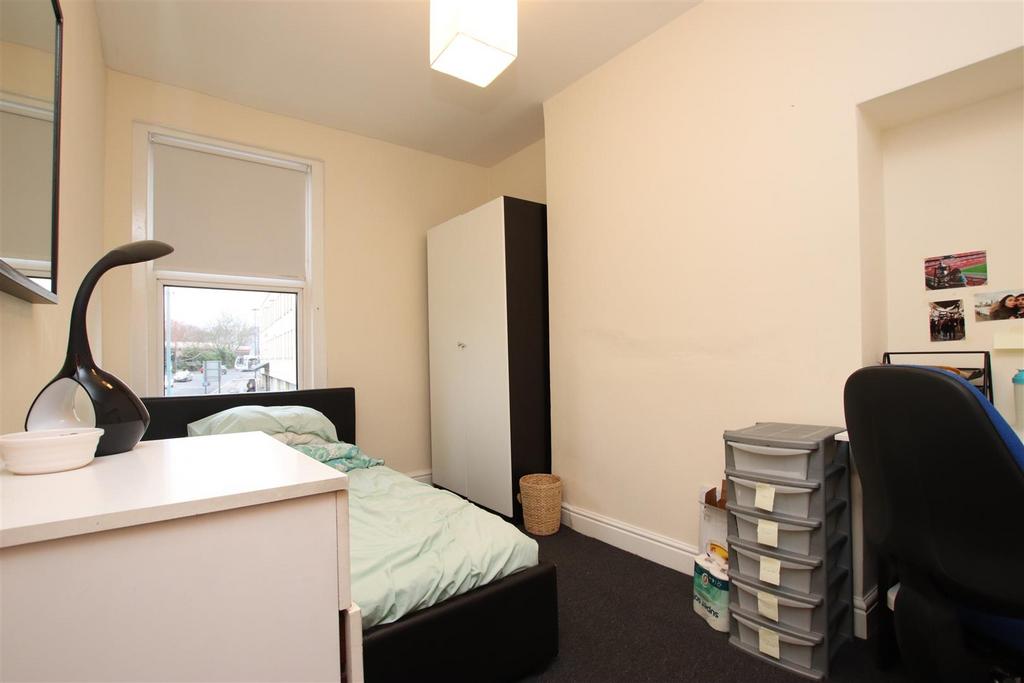Bedroom two.JPG