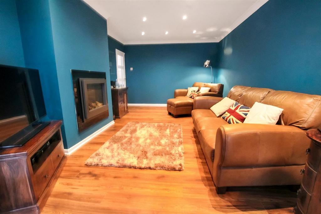 Parkland Drive, Darlington 2 bed semidetached bungalow for sale £220,000