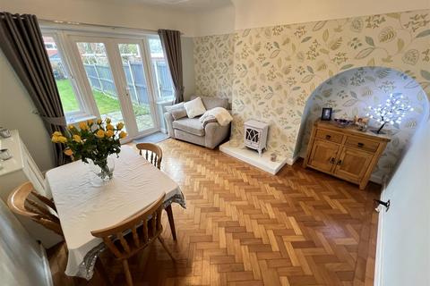 6a Coombe Road, Wirral, CH61 4UR