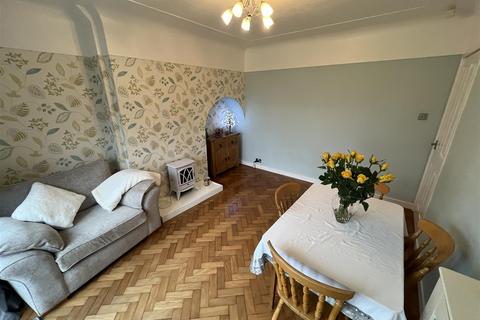 6a Coombe Road, Wirral, CH61 4UR