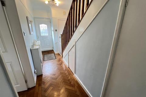 6a Coombe Road, Wirral, CH61 4UR
